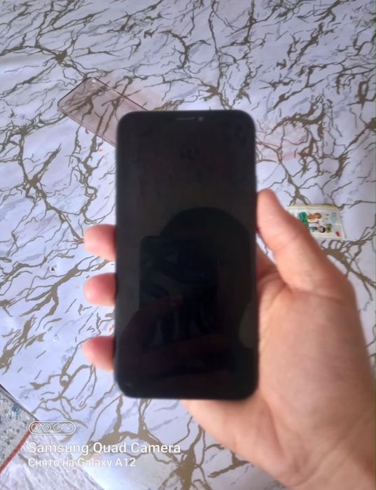 Iphone X  оригинал бәрі память 64гб