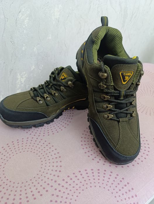 Продается обувь,оригинал получали по почте из заграницы,осень зима