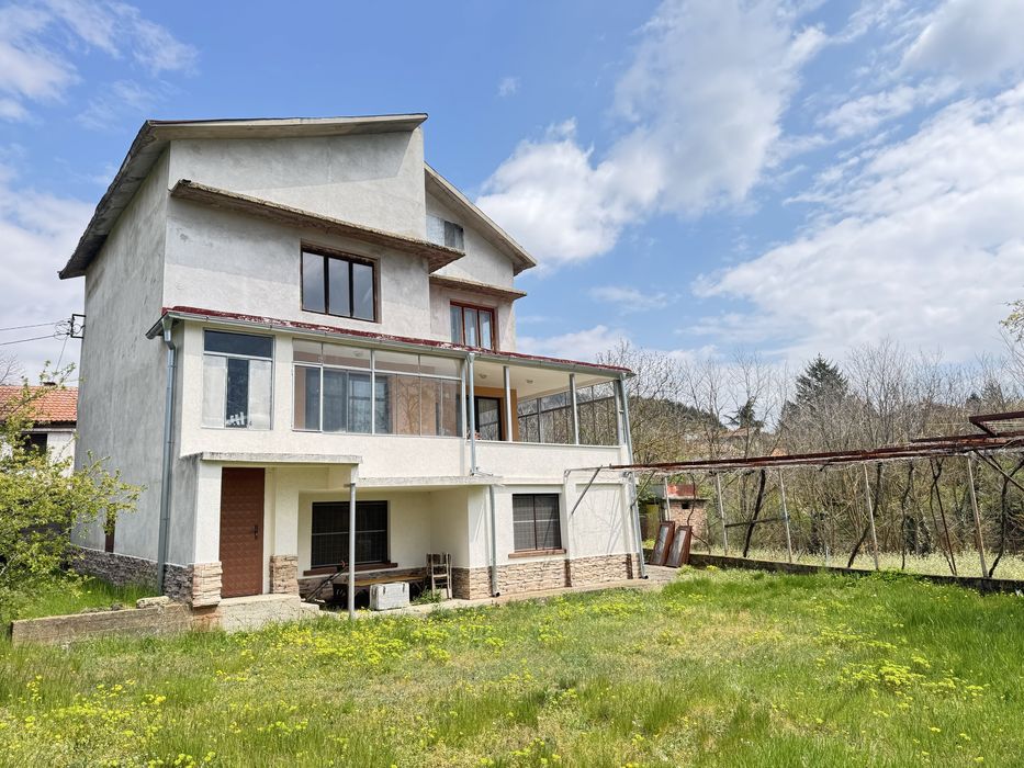 Продава къща в с. Змейово, общ. Стара Загора