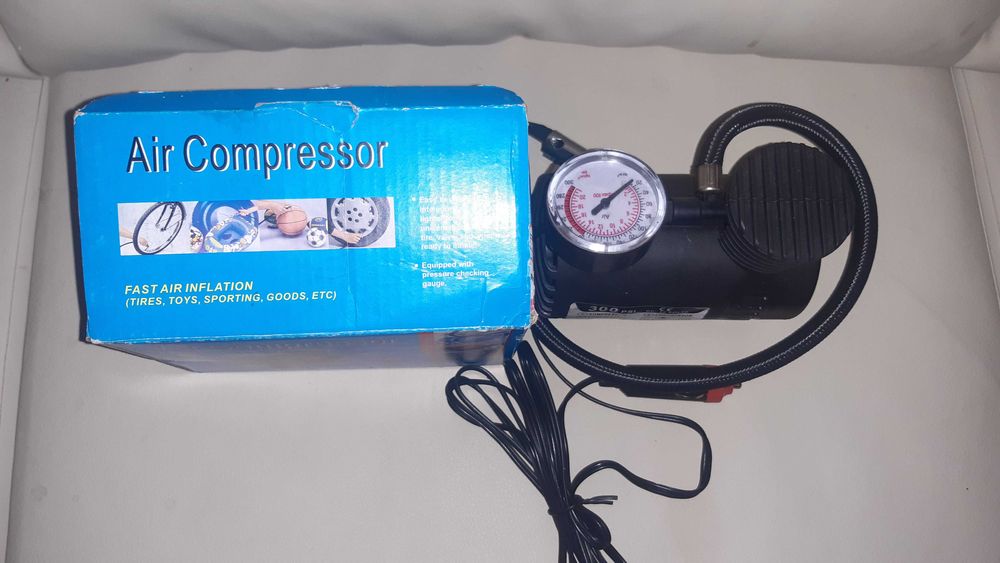 Compresor auto portabil 12V 300PSI
