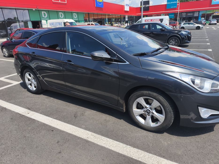 Vând Hyundai i40