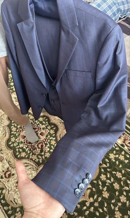 Мужской костюм размер 46