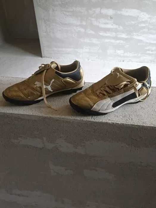 Vând ghete fotbal Puma