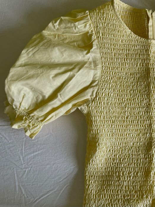 Bluza cu mâneci bufante