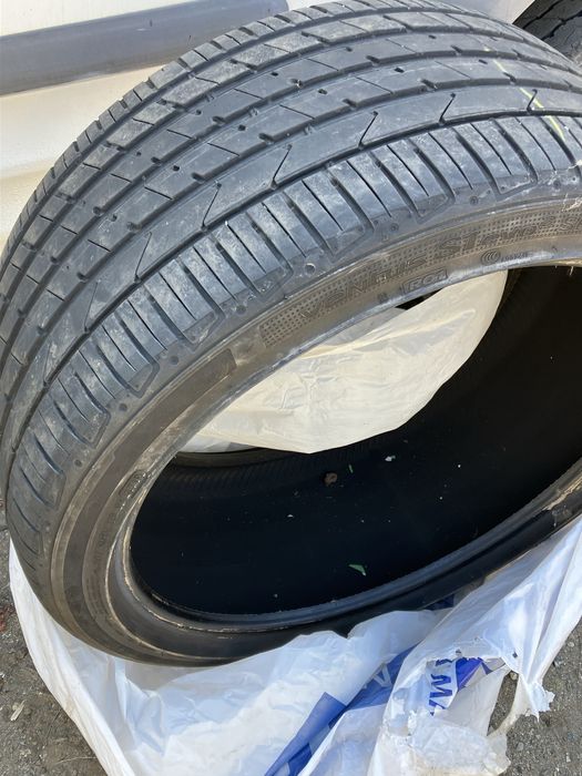 Гуми  Hankook 285/35/22 в отлично състояние
