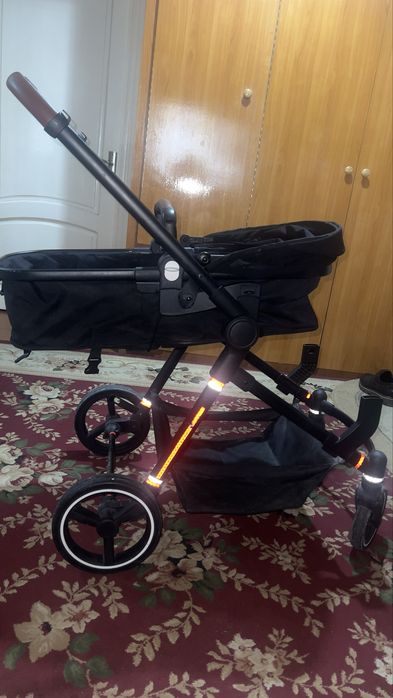 Коляска для двойняшек