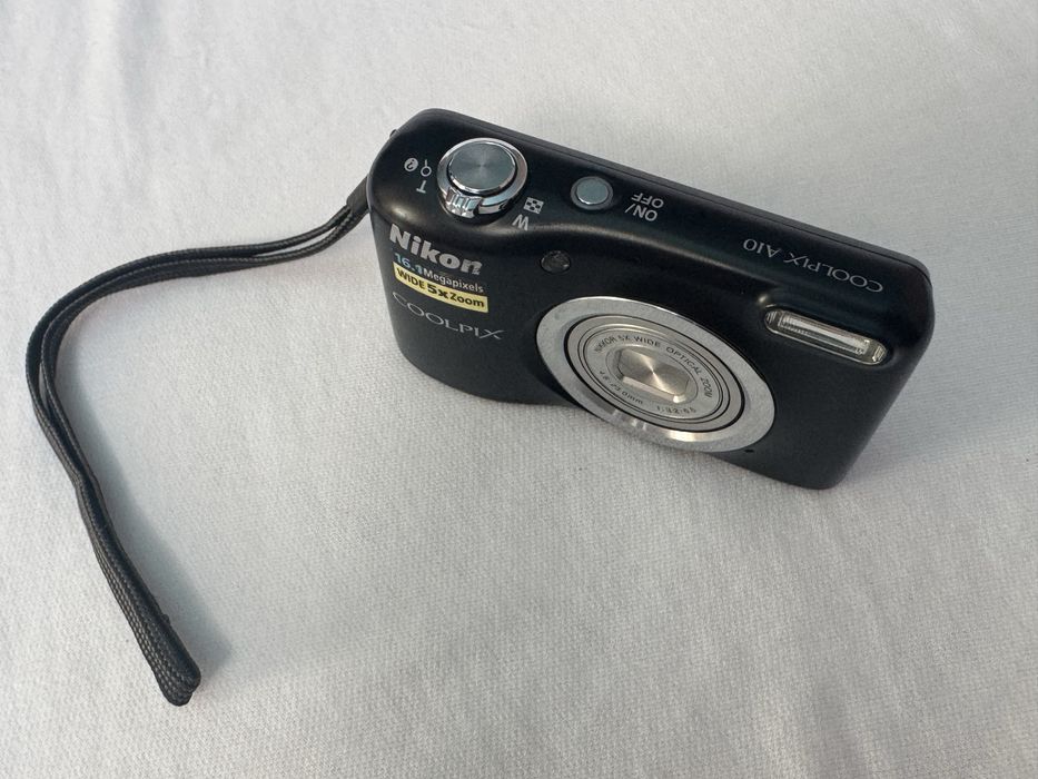Цифров фотоапарат Nikon Coolpix A10 , 16.1MP , 5х оптичен зум