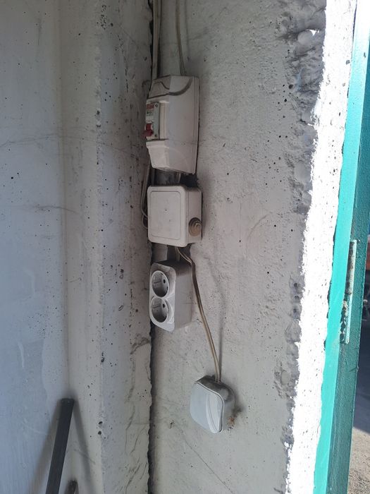 Продам гараж в кооперативе Лада