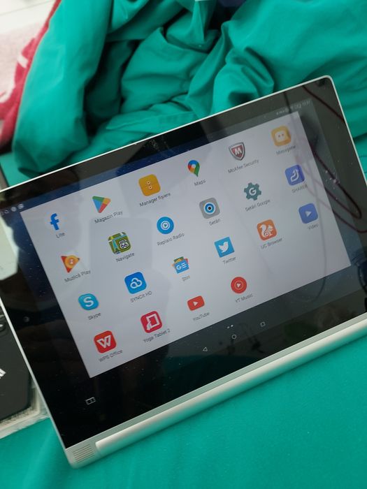 Tableta Lenovo yoga 2 cu sim