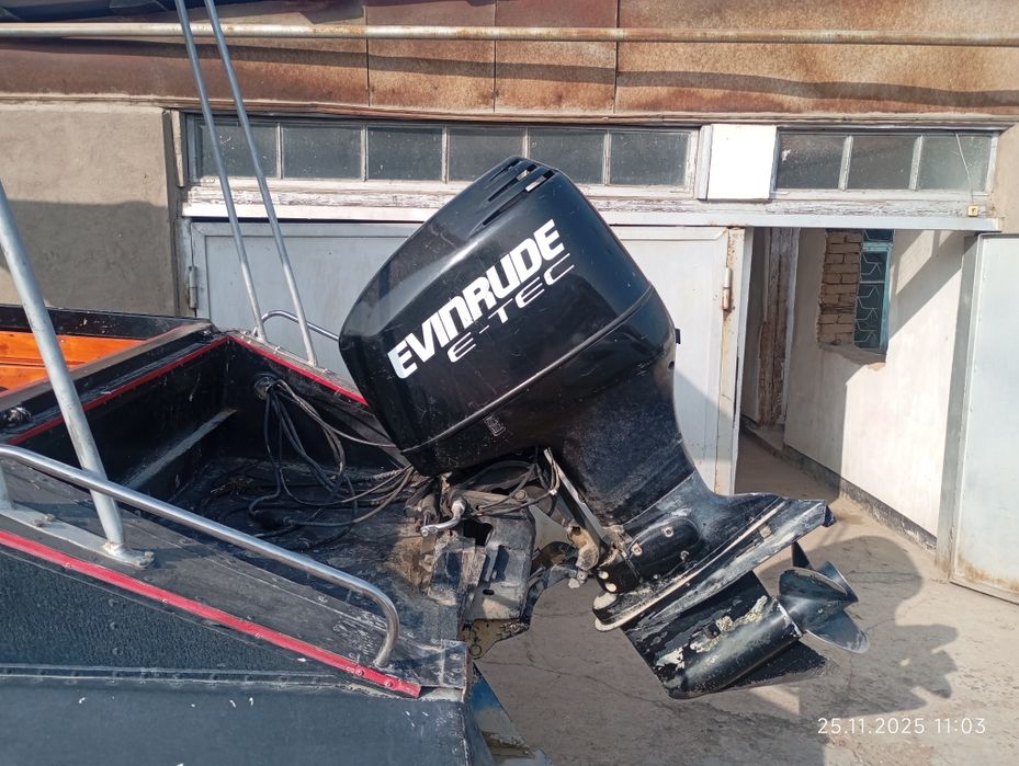 Катер амур мотор джонсон 175