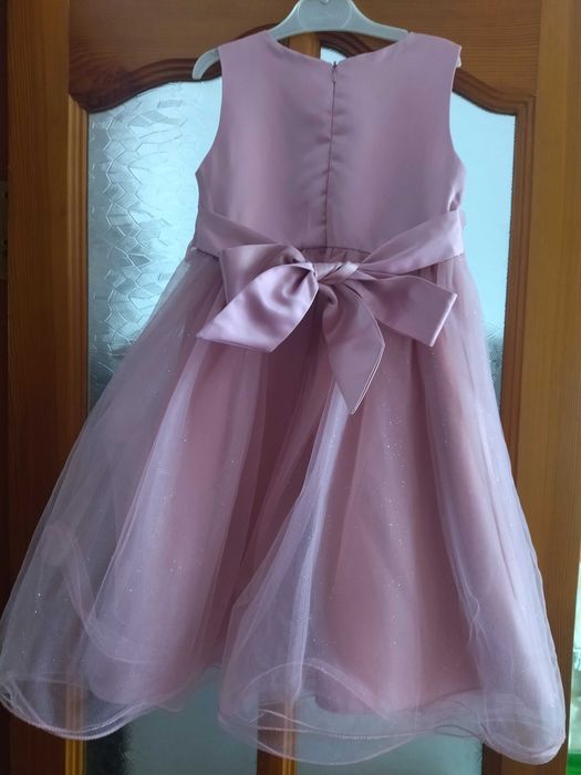 Платье на 6-7 лет