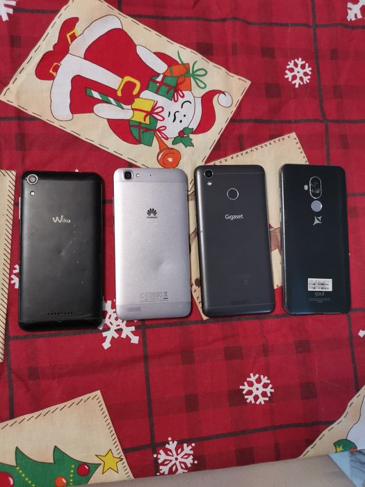 Vand telefoane codate