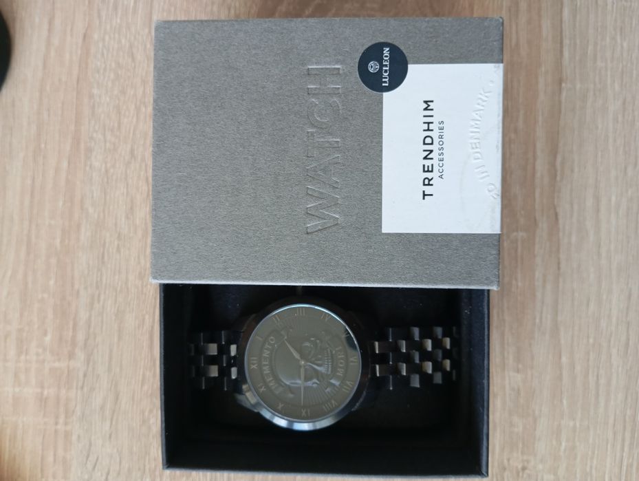Memento Mori watch Unisex часовник -  Метална верижка (Още Намален)