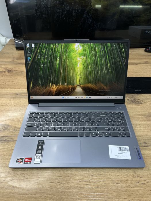 Ноутбук Lenovo AMD Ryzen 5-7