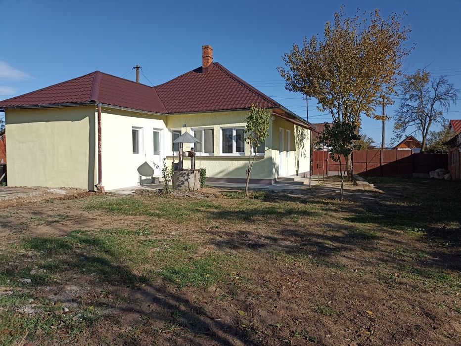 Casa cu teren la tara