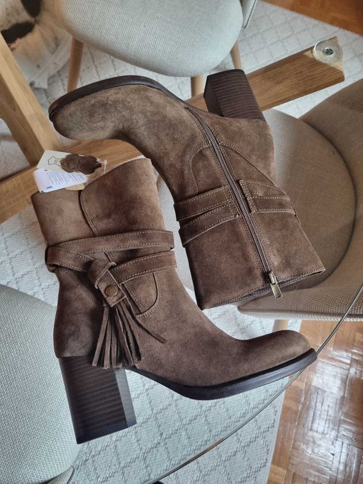 Боти цвят каки Lasocki