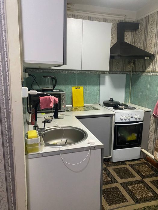 3х ком СПУТНИК  9.  2/2 новый ремонт акфа рамы железная дверь . Огород