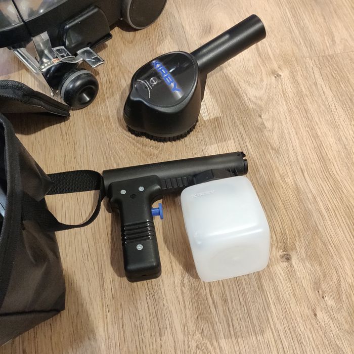 Vând aspirator Kirby Avalir 2