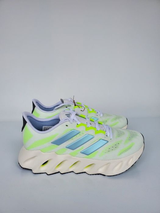 Кроссовки Adidas Switch FWD