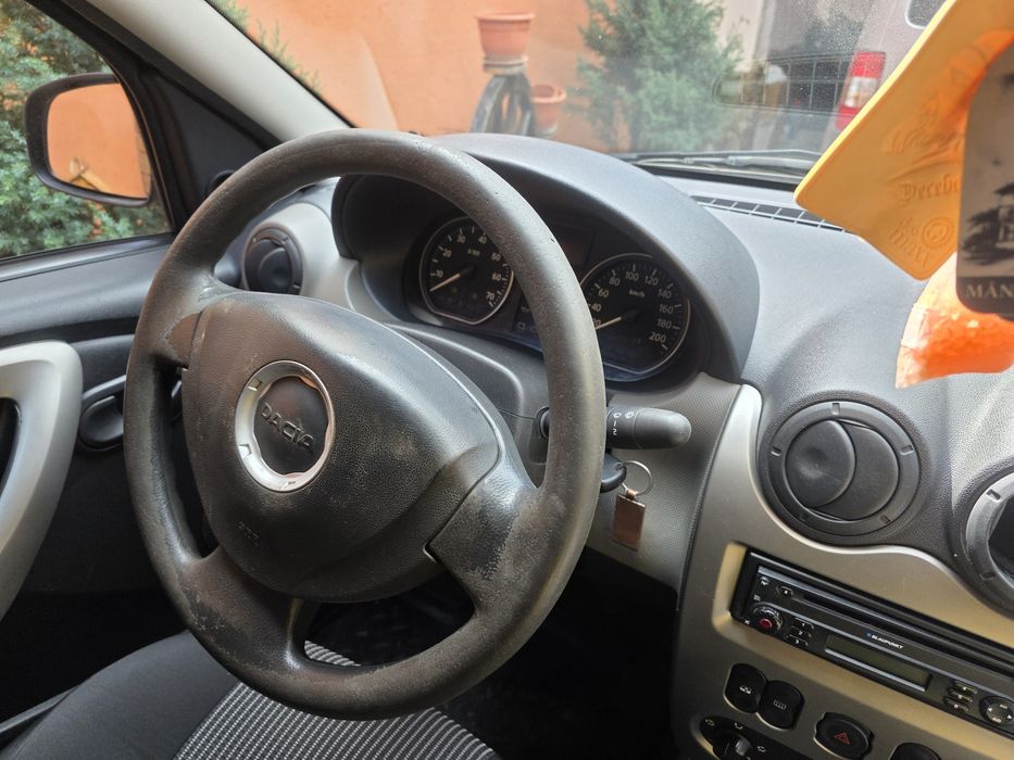 Dacia Logan 2010, benzină, 139.500 km