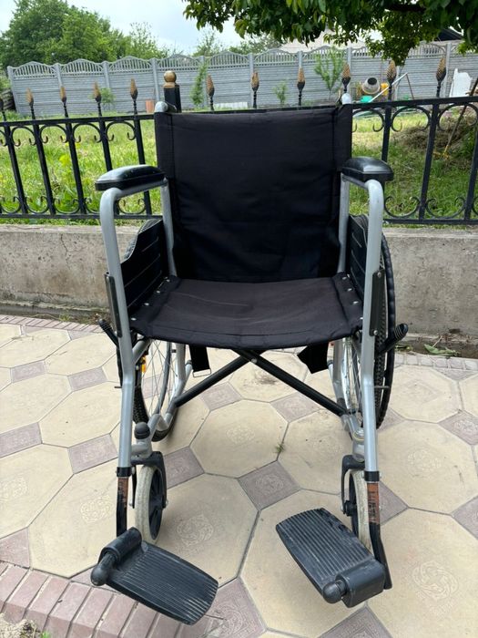 Инвалидная коляска в отличном состоянии