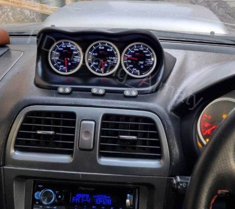 Подиум под датчики на панель Subaru Impreza GDB