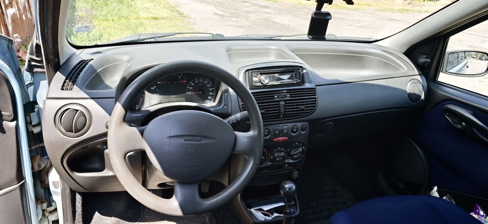 Fiat punto 1.2 60кс. 2003г.