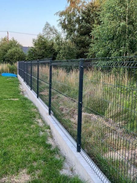 Vand si fac garduri din plasa bordurată