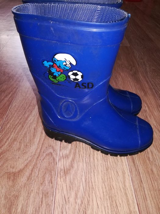 Сапожки детские продаю