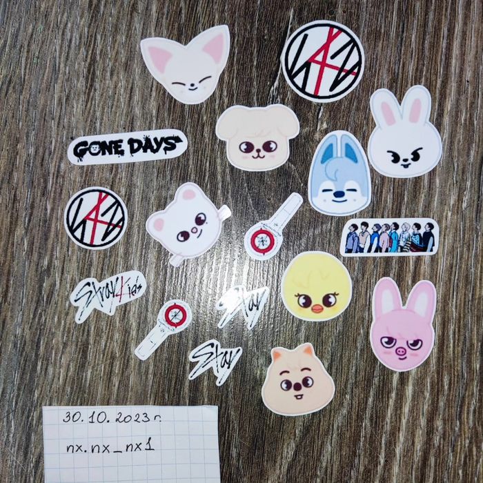 Наклейки Stray kids