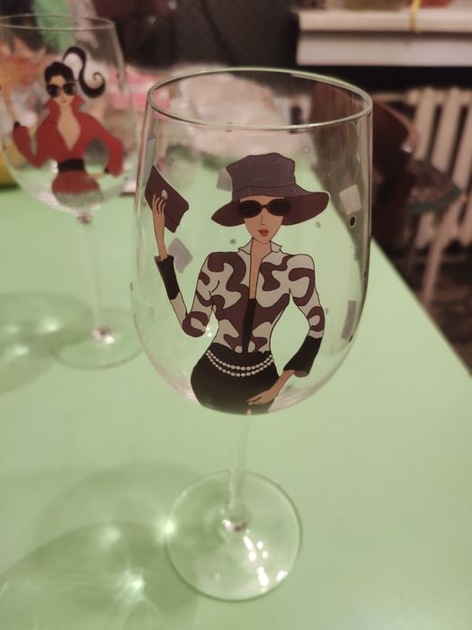 Продам Бокалы для вина