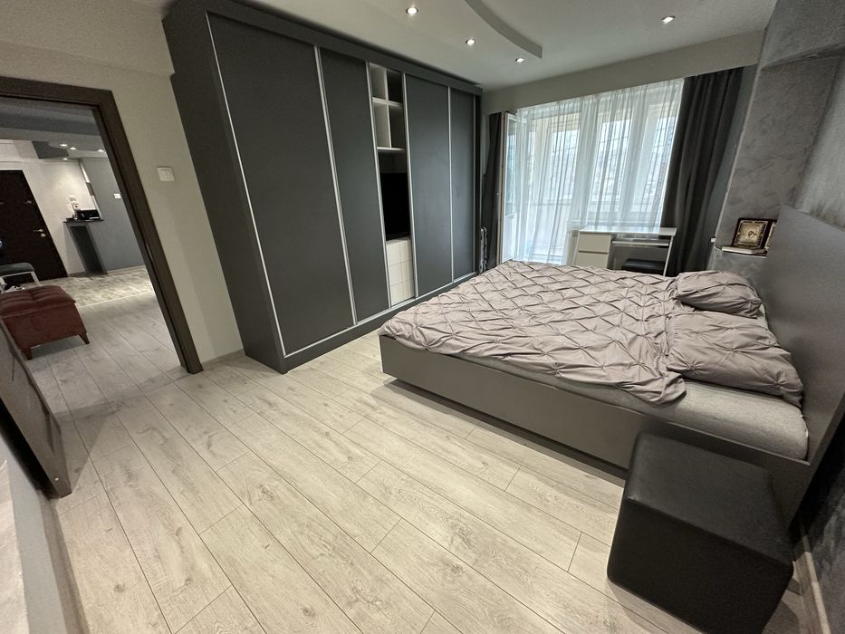 Apartament 4 camere Et 1 Nufaru