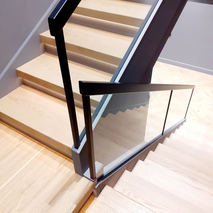 Изготовление современных лестниц в Алматы