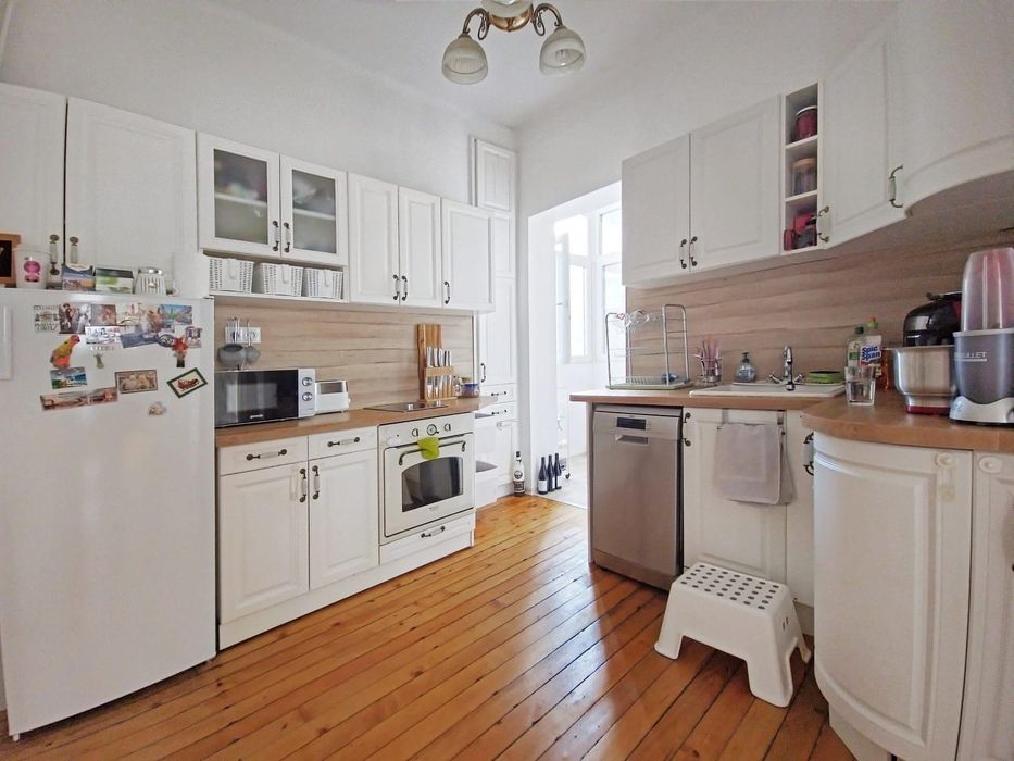 Продава се Тристаен апартамент в София, Център - 140 кв.м за 5358 €/кв.м - Снимка #1