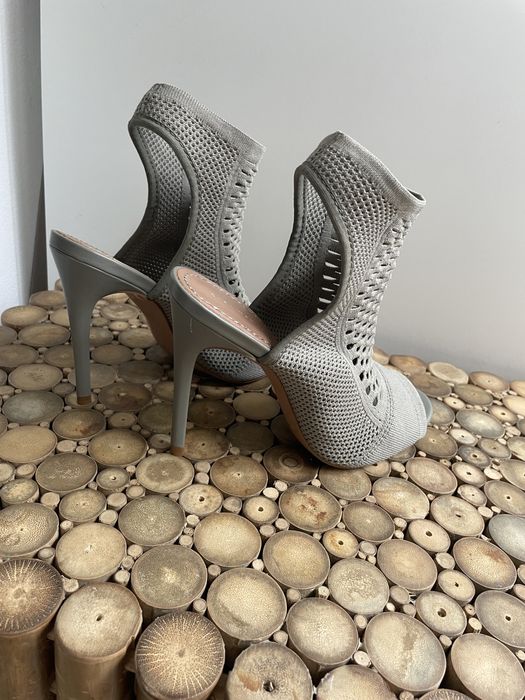 Sandale Zara din material elastic