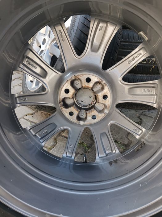 Anvelope premium Continental 235 45 18