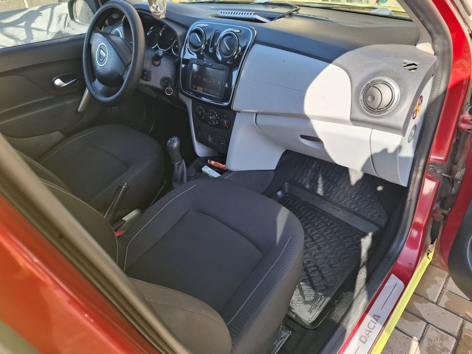 Vand Dacia Logan 1,2 a fost taxi,stare foarte bună