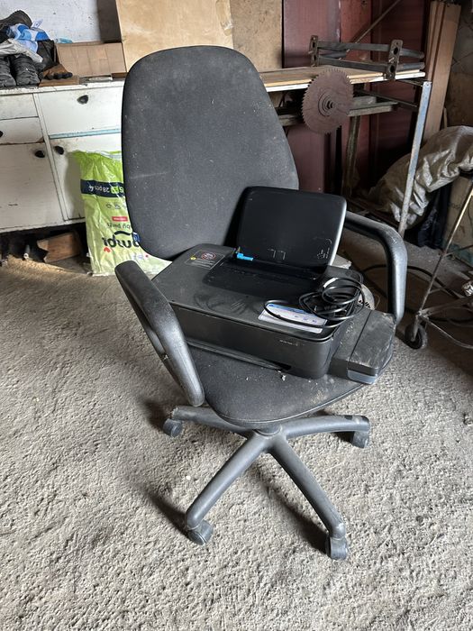 Принтер hp в подарок кресло