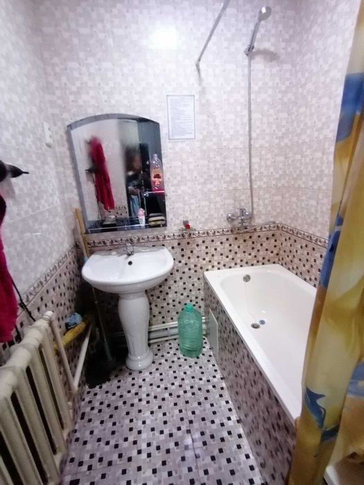 2-3 xonalik uylar talabalar va oilalarga ijaraga beriladi va sotiladi