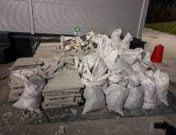 curatenie apartamente, poduri, garaje , eliberare moloz ,mobila