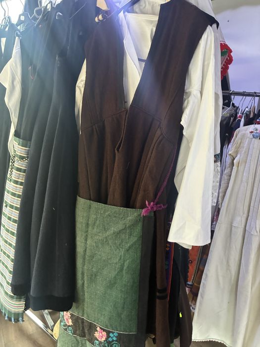 Мъжки и женски носии носия