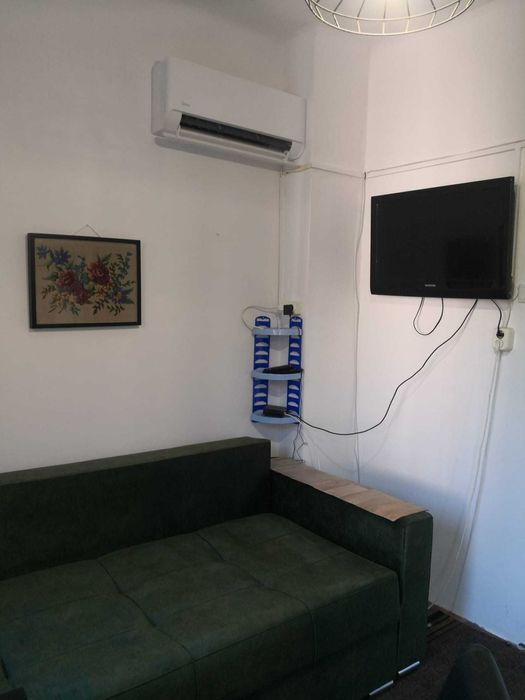 Dau in chirie garsonieră în casă, Satu Mare, zonă centrală,