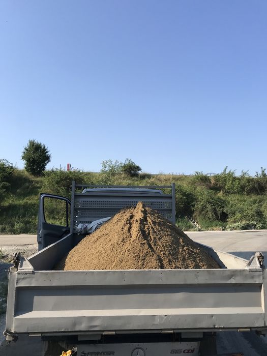 Nisip Pamant negru vegetal  Balastru Pietris Chisai