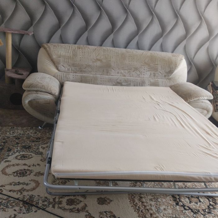 Продам диван и кресло