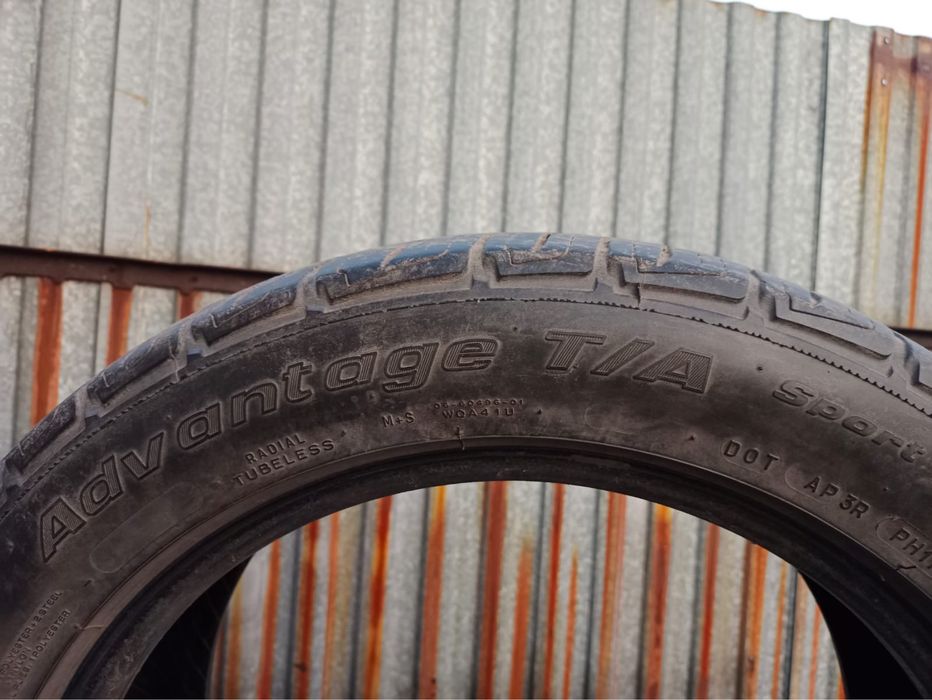 Продам летние шины 215/55/17