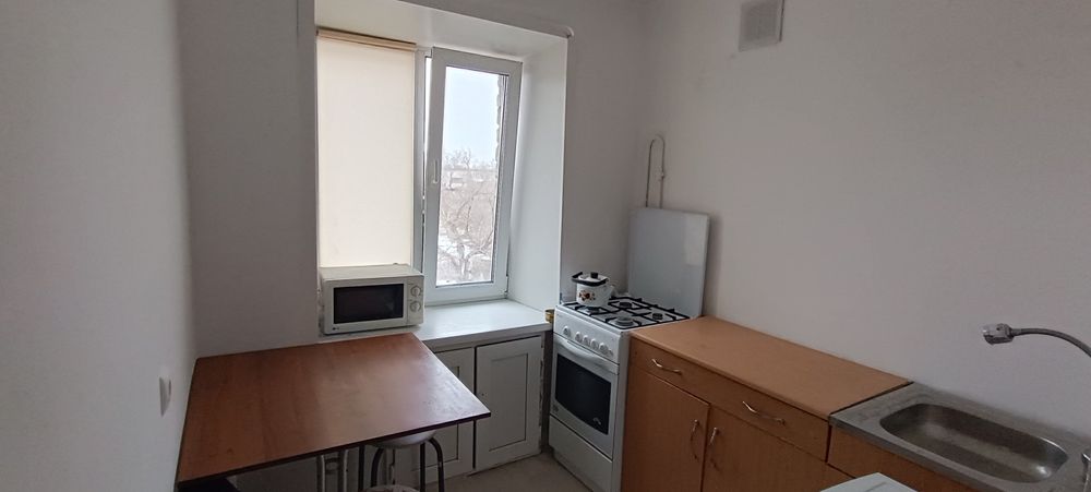 Продам 1 ком кв школьник