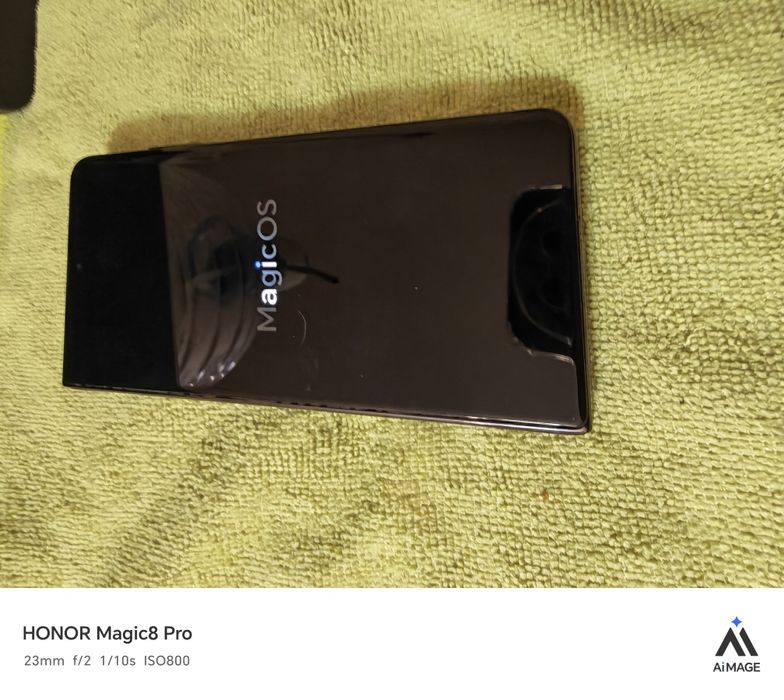 Honor Magic V2 с дефект