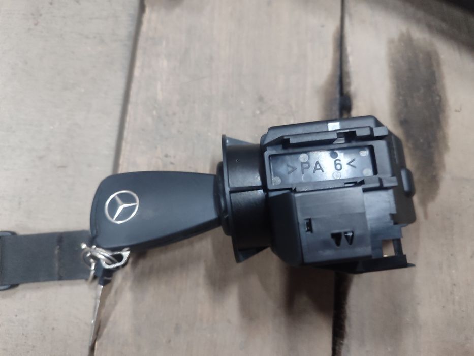 Фарове, стопове,гълтач с ключ,крик Мерцедес Е класа