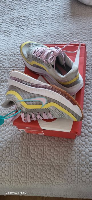 Продам кроссовки