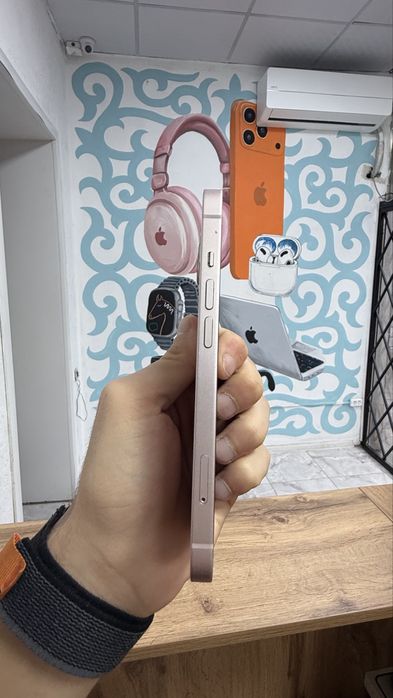 iPhone 13